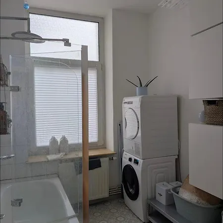 Apartament Messe Flat, Vintage Style Home, Perfect Location *